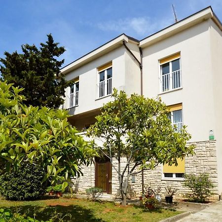 Apartment Nela 23 Pula Bagian luar foto